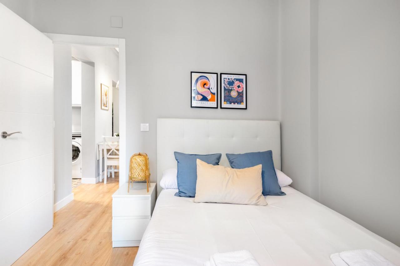2 Bedrooms 1 Bathroom Furnished - Lavapies - Modern - Mintystay Madrid Dış mekan fotoğraf